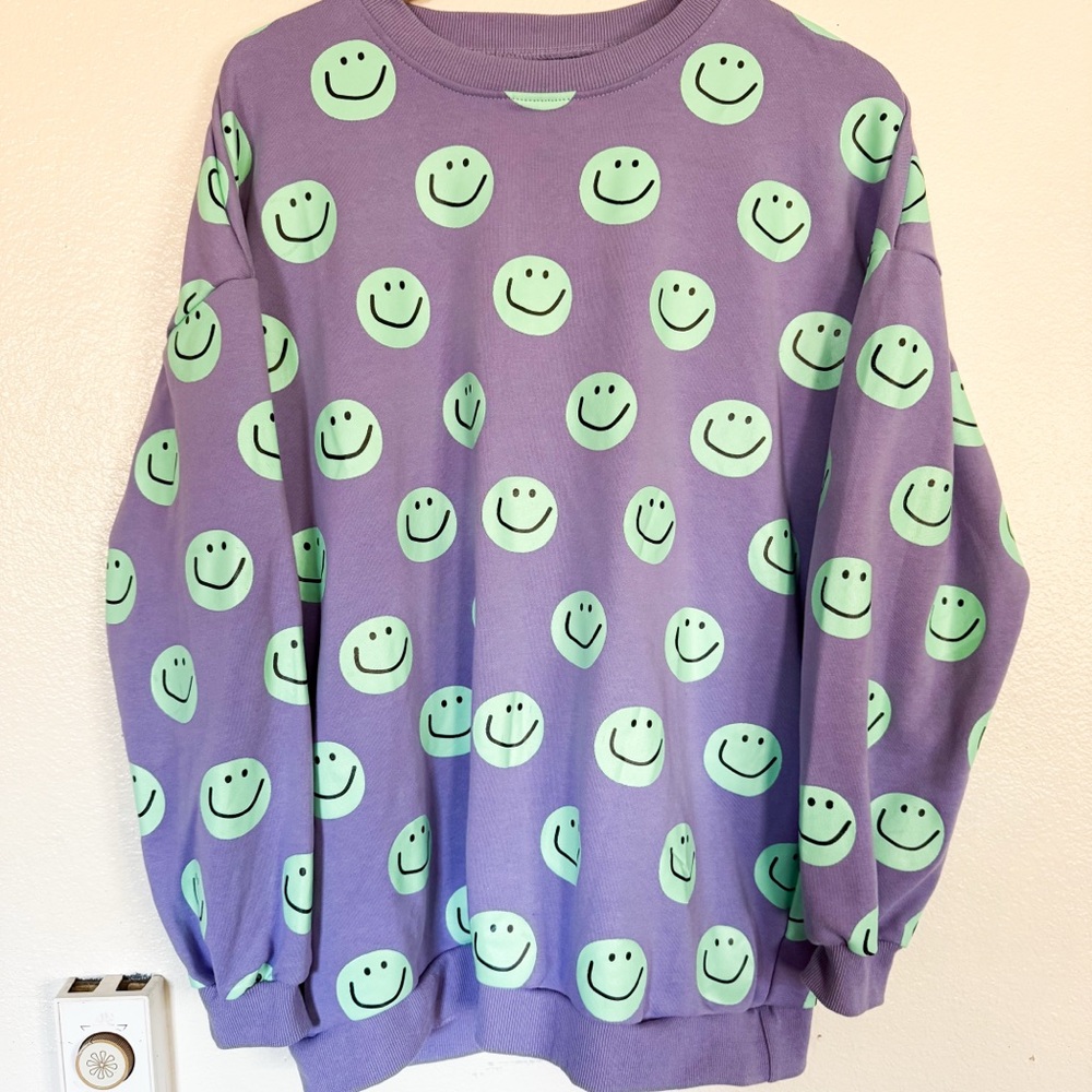 Smiley Face Graphic Sweatshirt Purple & Green Crewneck Pullover Women’s L